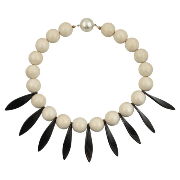 Κολιέ από λευκό ξύλο και κέρατο