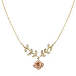 Κολιέ δίχρωμο σε χρυσό Κ14 με φύλλα και λουλόυδι στο κέντρο