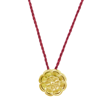 Μεγάλος ρόδακας σε ασήμι επιχρυσομένο με κόκκινο κορδόνι